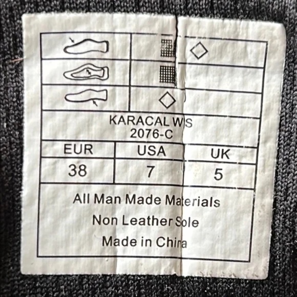 La Sportiva Karacal Mountain Trail Running Shoes Black Red Plum Womens Size 7 - Picture 2 of 10